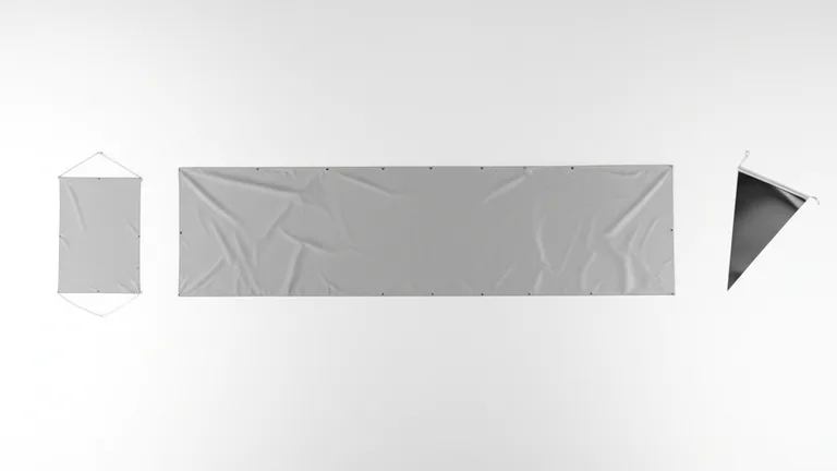 Vista cenital comparativa de un pendón vertical, un banner horizontal y una banderola triangular sobre fondo blanco